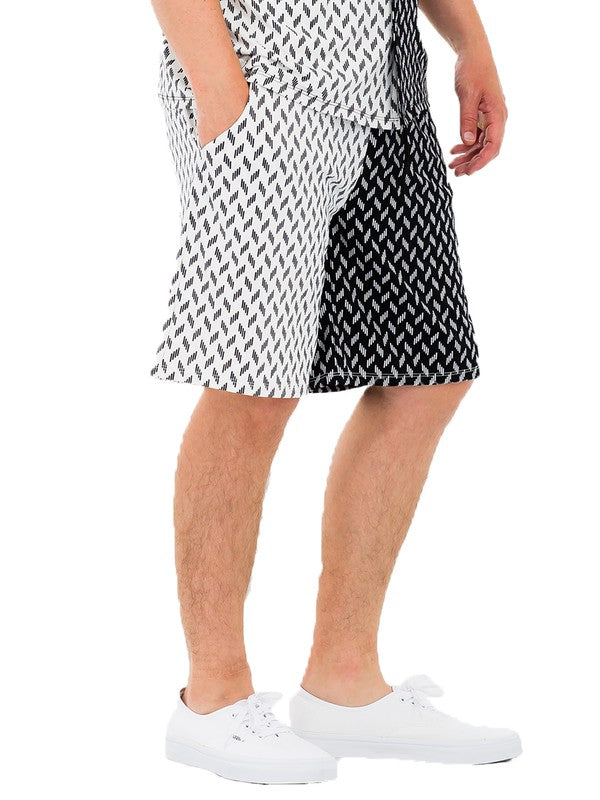 Men Elastic Waist with Drawstring Pockets Diamond Two Tone Print Shorts Zarnesh