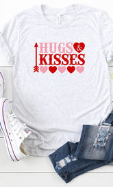 Women Plus Hugs and Kisses Graphic Tee Zarnesh