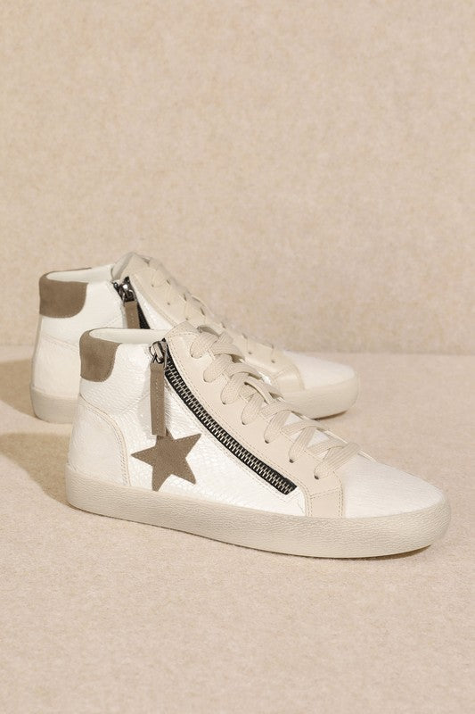 Women Star Embellished Round Toe High Top Sneakers | Zarnesh