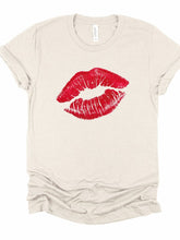 Women Valentine Red Lips Graphic Short Sleeve Tee Zarnesh