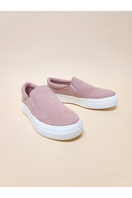 Women's Hike Slip-On Casual Sneaker | Zarnesh