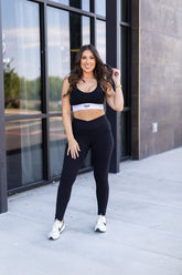 Women Crossover Black Pocket Full Length Leggings R4 | Zarnesh