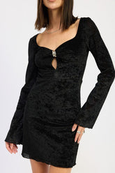 Women’s Solid Sweetheart Neckline Velvet Long Sleeve Mini Dress | Zarnesh