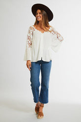 Women’s V-Neck Crochet Lace Lace Sleeve Top | Zarnesh