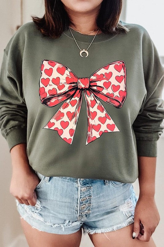Women Heart Coquette Bow Graphic Plus Fleece Sweatshirt | Zarnesh