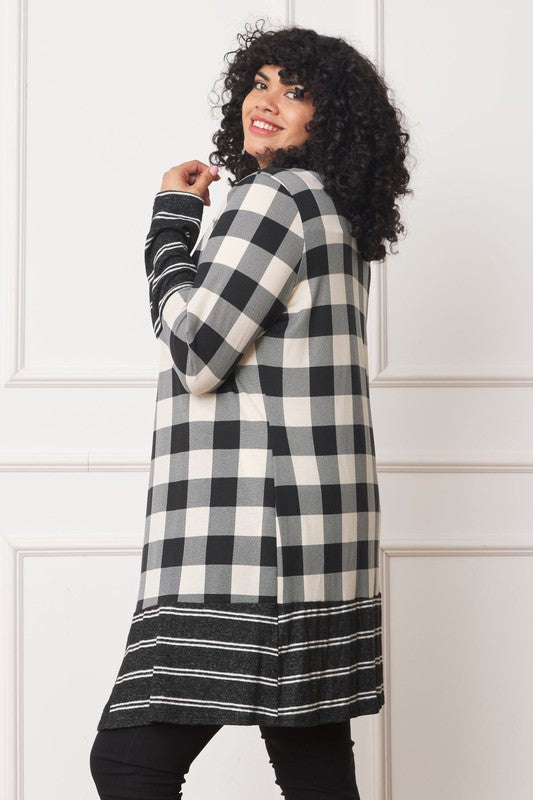 Women Plus Long Buffalo Plaid Stripe Trim Open Cardigan | Zarnesh