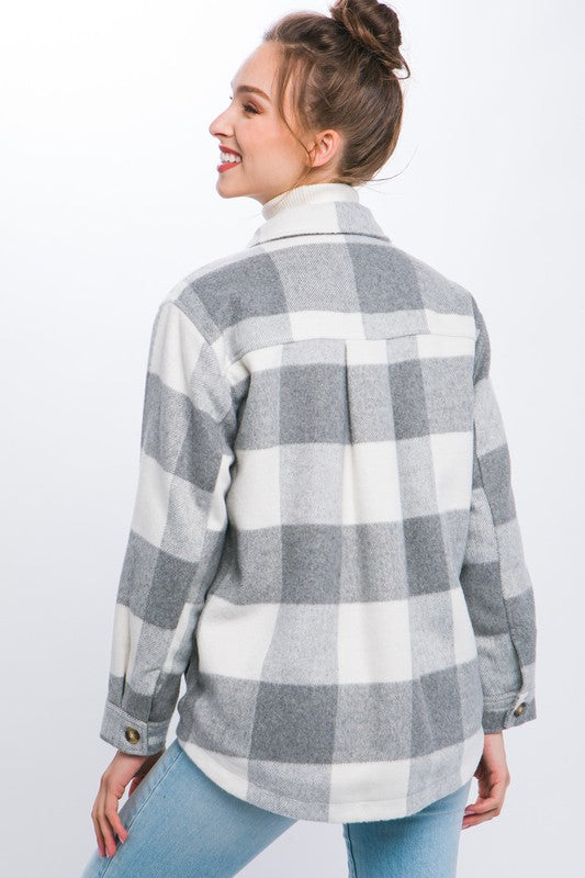 Women Plaid Button Down Jacket with Front Pocket Detail | Zarnesh