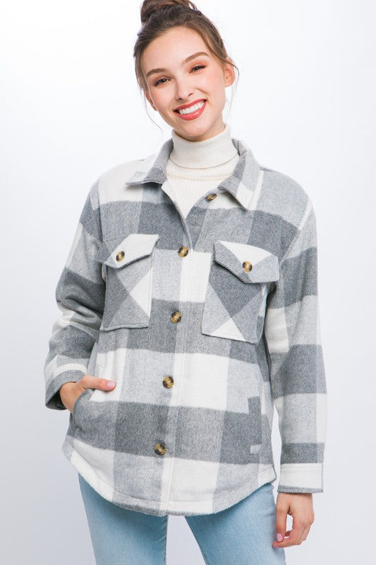 Women Plaid Button Down Jacket with Front Pocket Detail | Zarnesh