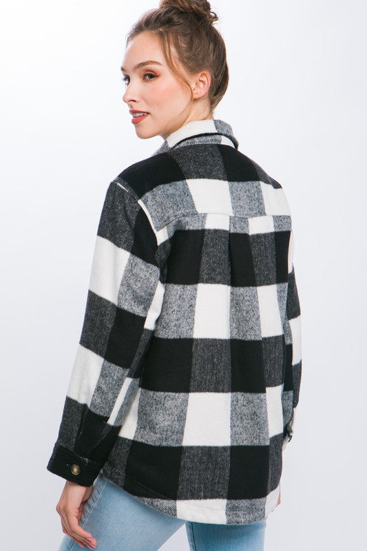 Women Plaid Button Down Jacket with Front Pocket Detail | Zarnesh