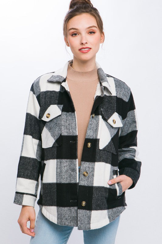 Women Plaid Button Down Jacket with Front Pocket Detail | Zarnesh