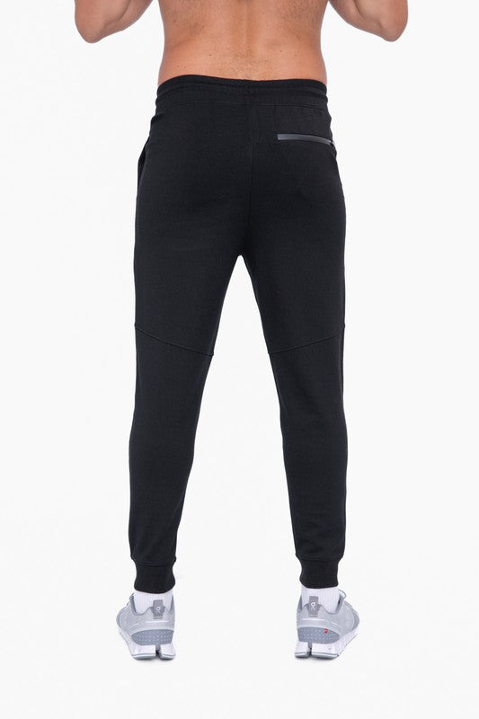 Men Sleek Knit Performance Joggers | Zarnesh