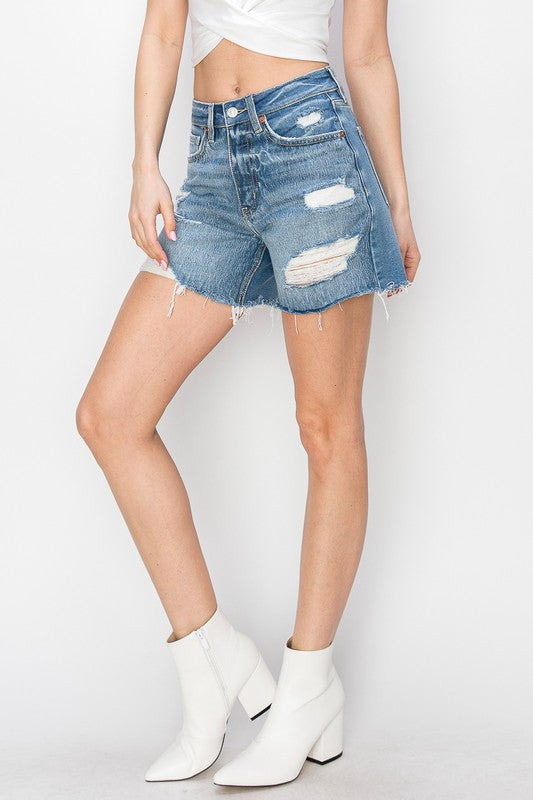 Women Plus Hybrid Fabric Frayed Hem High Rise Fit Midi Shorts Zarnesh
