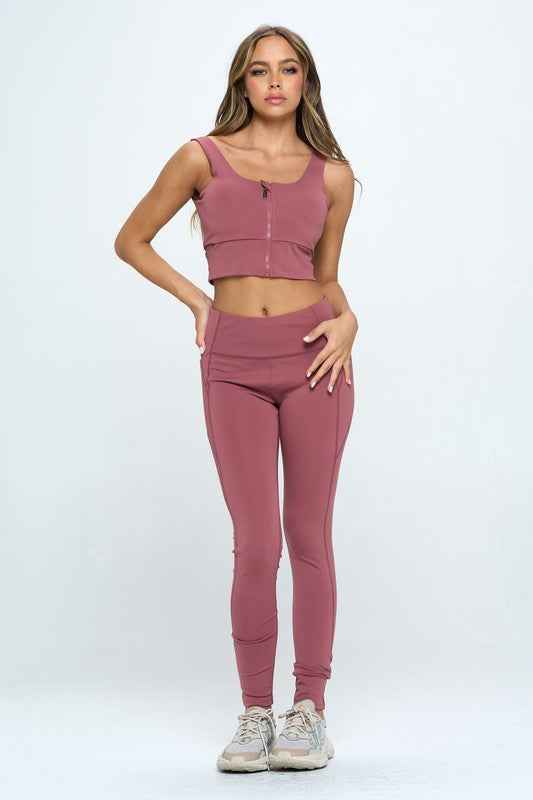  Stay Active in Style with a Zip Up Crop Sports Tank Top Set | Zarnesh