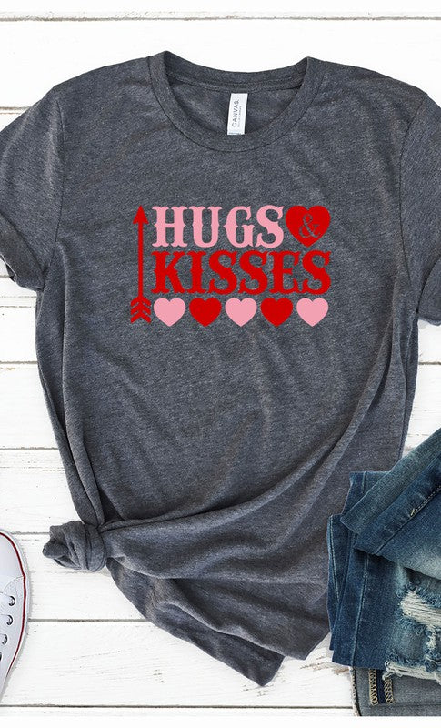 Women Plus Hugs and Kisses Graphic Tee Zarnesh