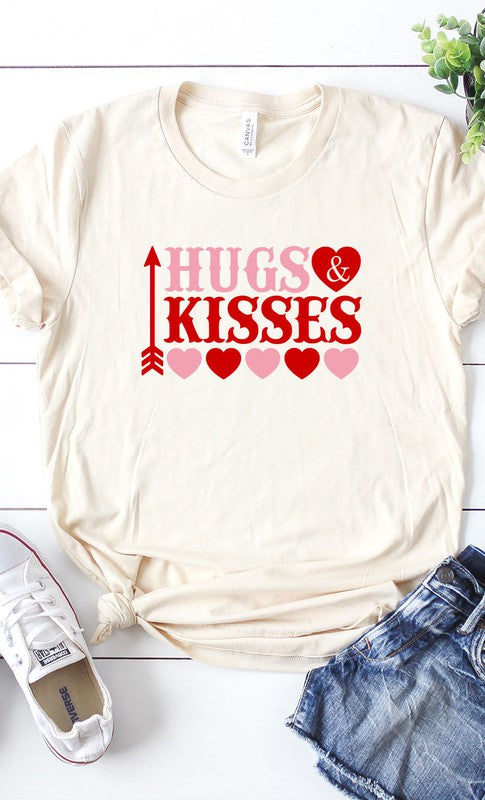Women Plus Hugs and Kisses Graphic Tee Zarnesh