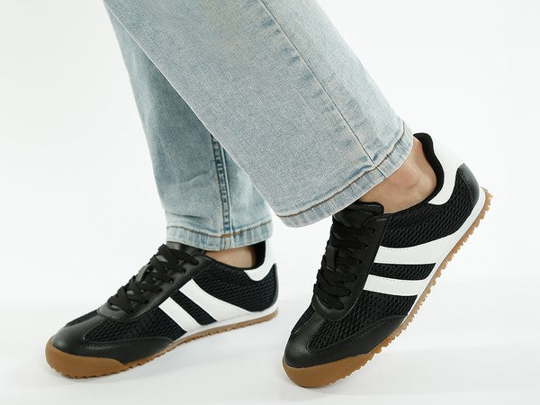 Women Blaster Anti Skid Sole Striped Lace Up Sneakers Zarnesh