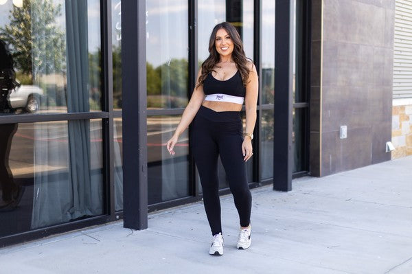 Women Crossover Black Pocket Full Length Leggings R4 | Zarnesh