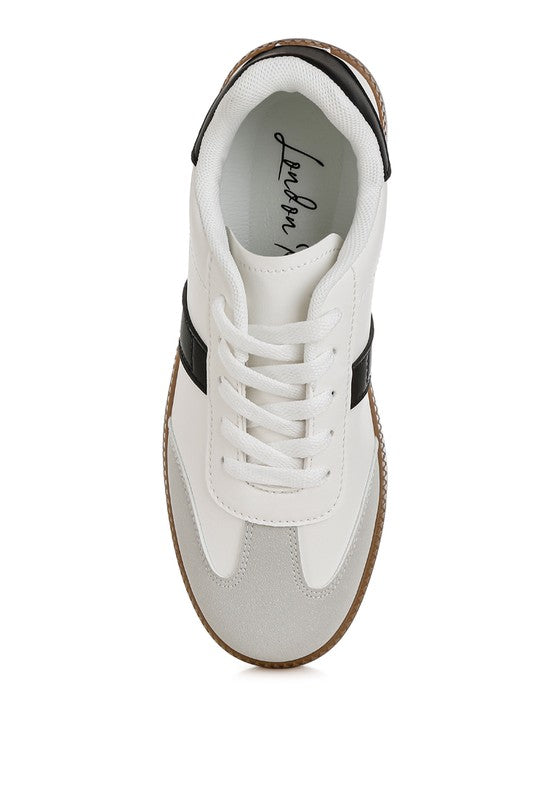 Women Crossover Closed Round Toe Lace Up Flatform Sneaker Zarnesh