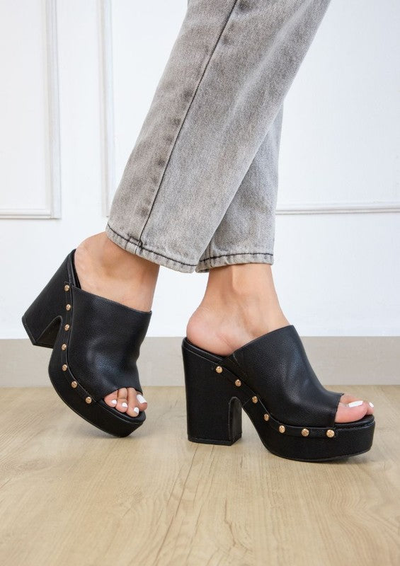 Women Khloe Doll  Stud Establishment Thick Heels Sandal Zarnesh