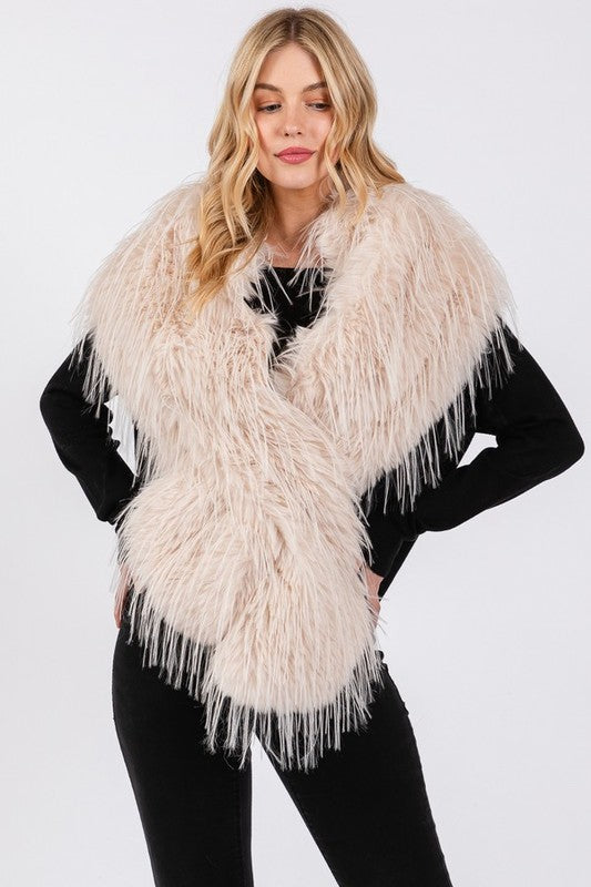 Women Luxurious Faux Fur Iconic Pull Through Shawl Zarnesh