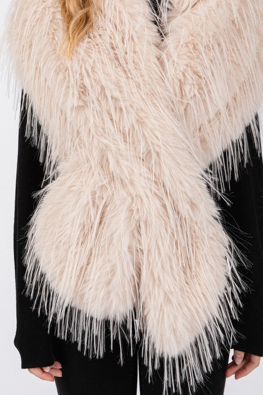 Women Luxurious Faux Fur Iconic Pull Through Shawl Zarnesh