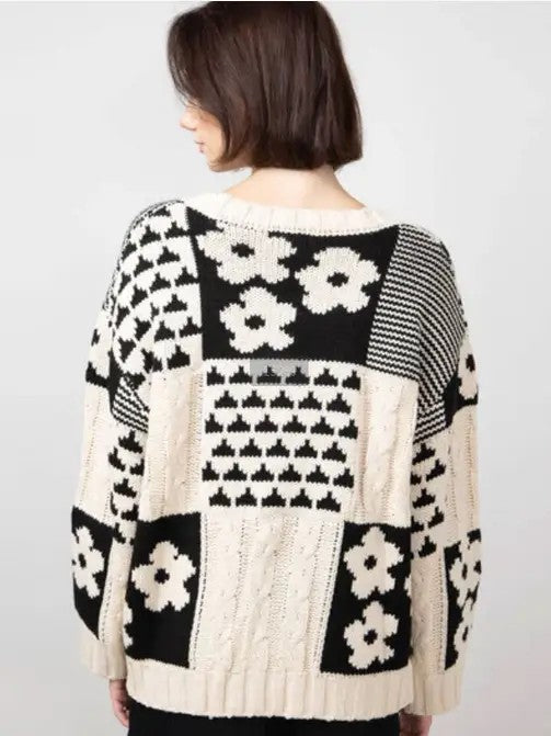 Women Oversized Crew Neck Geometric Floral Knit Sweater Zarnesh