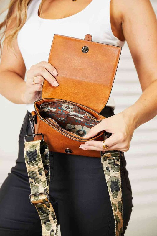 Women's Sammy Wide Strap Crossbody | Zarnesh