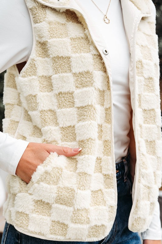 Women’s Checker Sherpa Fuzzy Snap Button Sherpa Pockets Jacket | Zarnesh