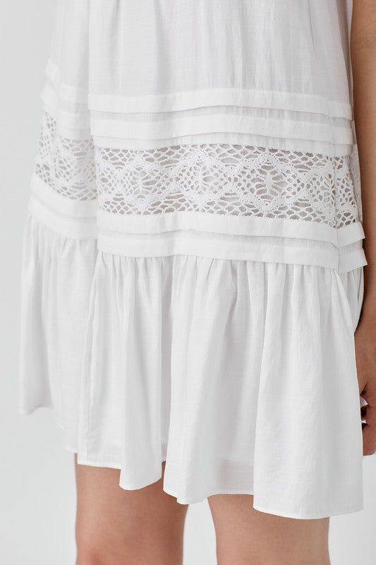 Women Pullover Halter Neck Trim Lace with Folded Detail Dress Zarnesh