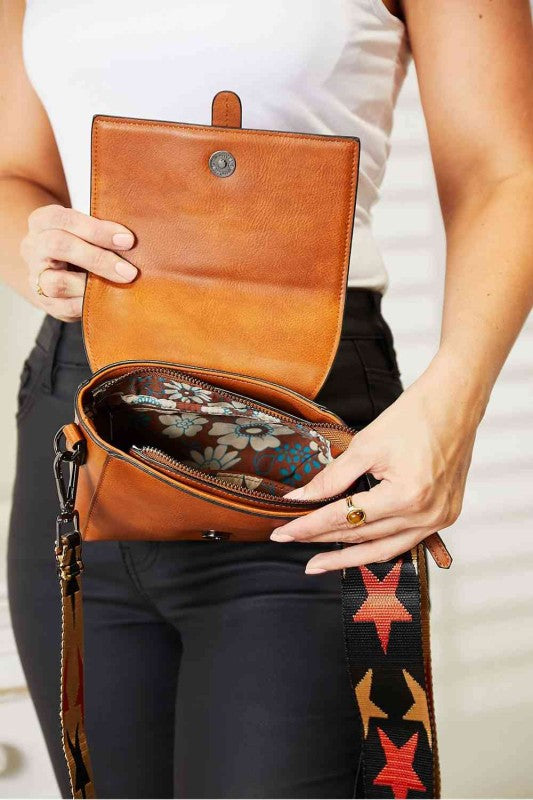 Women's Sammy Wide Strap Crossbody | Zarnesh
