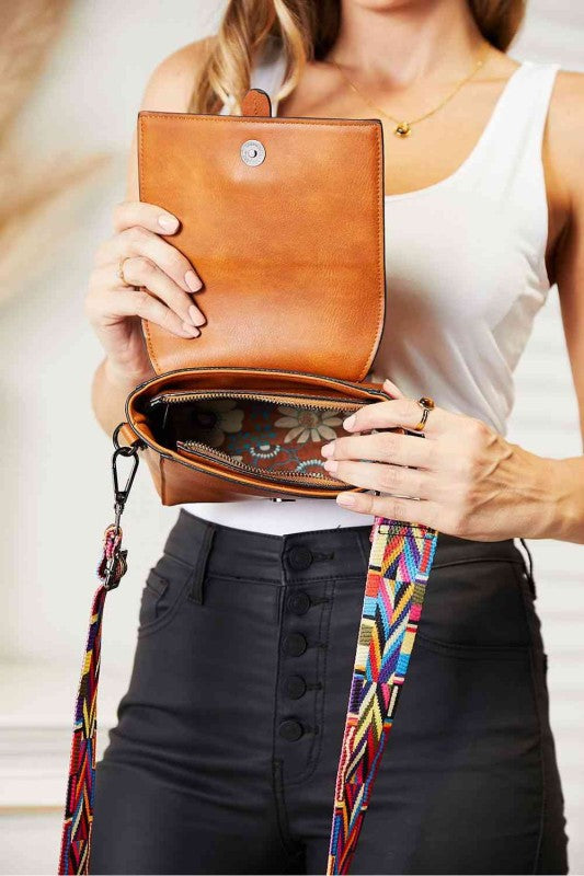 Women's Sammy Wide Strap Crossbody | Zarnesh