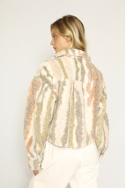 Women's Sherpa Marble Printed Front Patch Pockets Jacket | Zarnesh