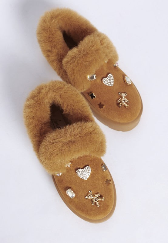 Women’s Zeta Charm Faux Fur Embellished Slip On Snow Boots | Zarnesh