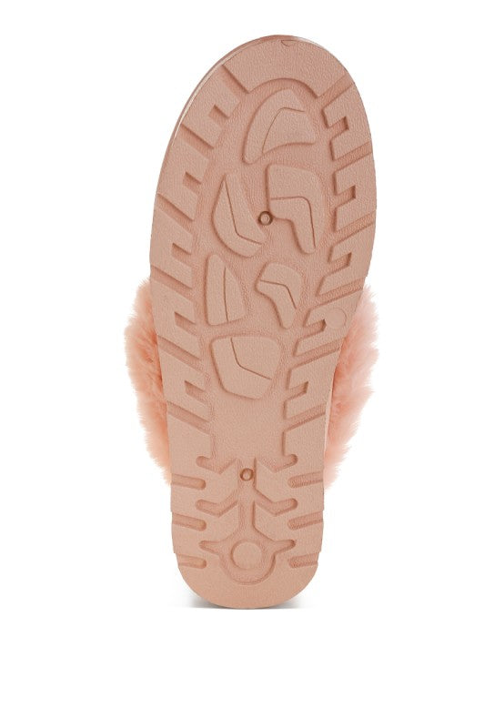 Women’s Zeta Charm Faux Fur Embellished Slip On Snow Boots | Zarnesh