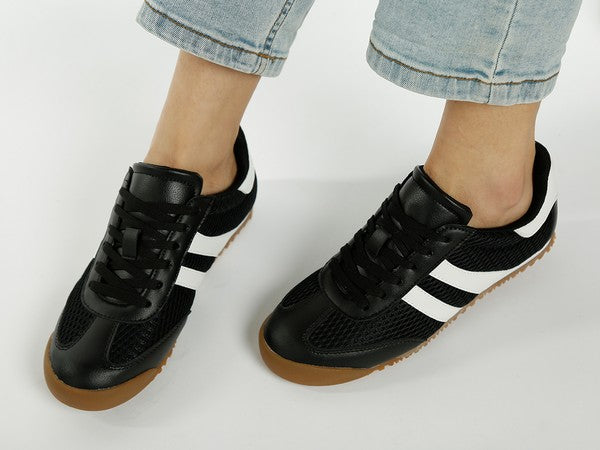 Women Blaster Anti Skid Sole Striped Lace Up Sneakers Zarnesh