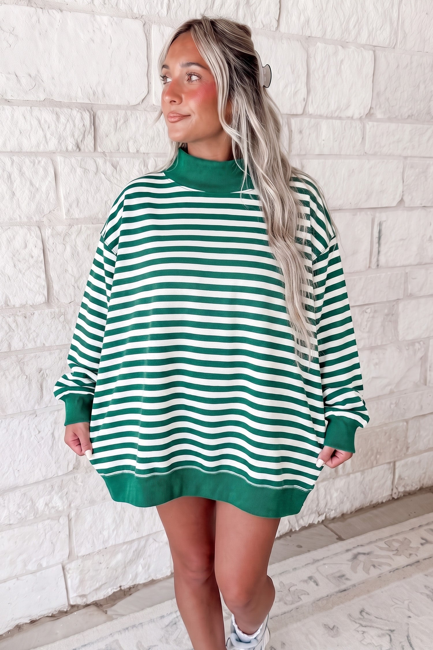 Women's green stripe oversized sweatshirt with ribbed cuffs and hem