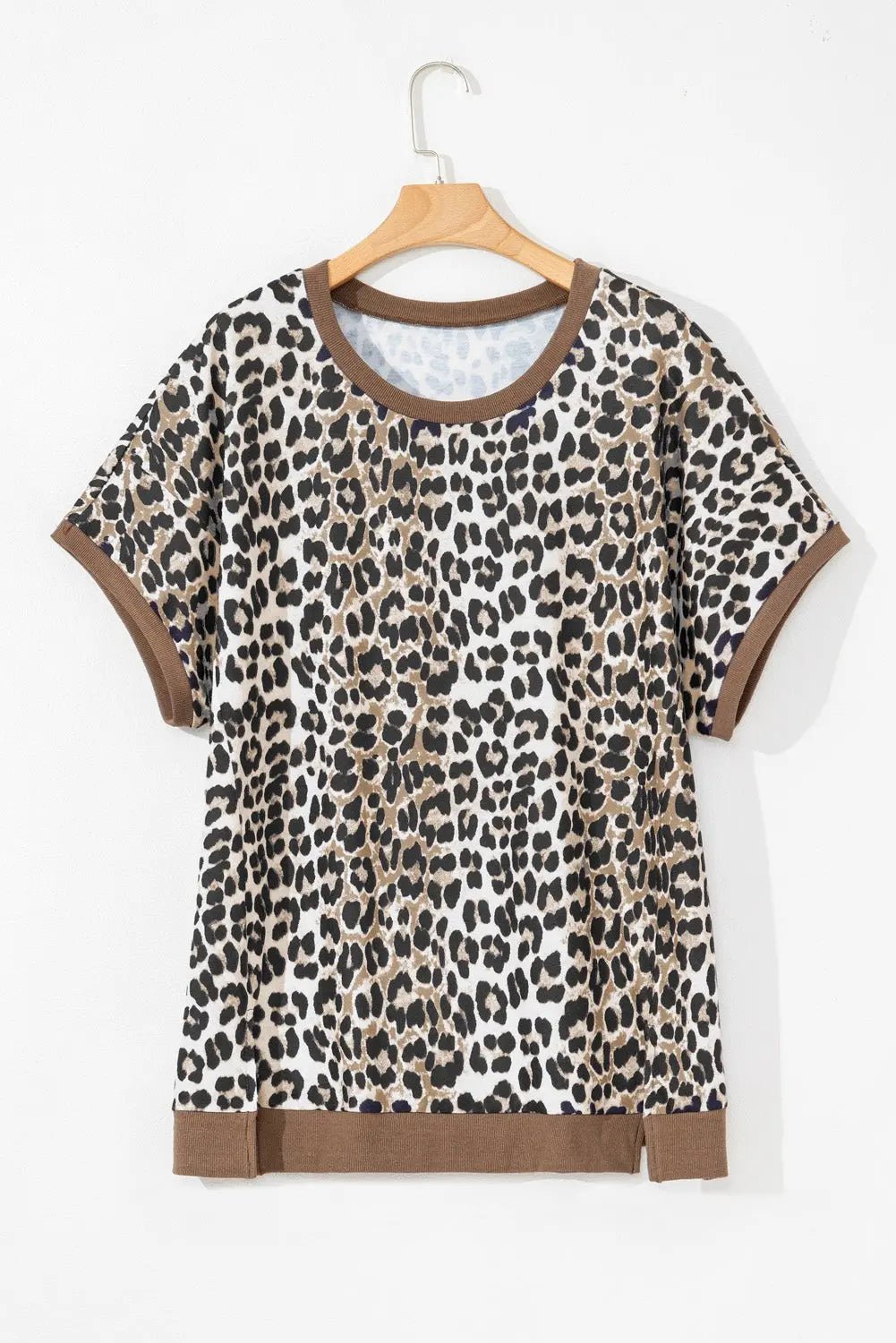 Plus Size Leopard Short Sleeve Contrast Trim Top | Zarnesh