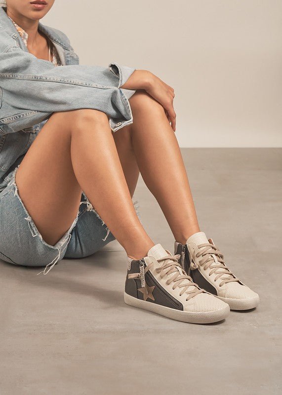 Women Star Embellished Round Toe High Top Sneakers | Zarnesh