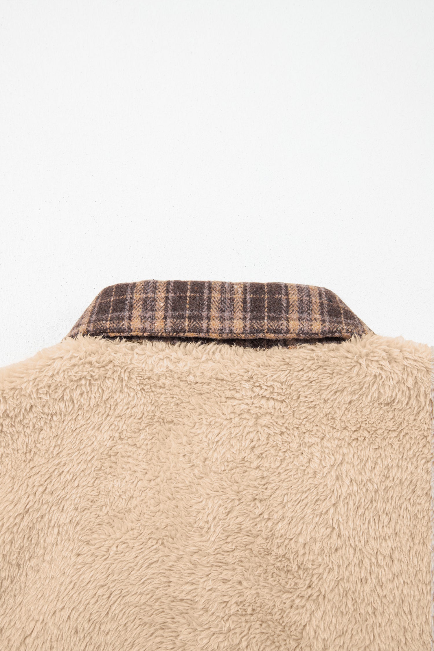 Beige sherpa fleece pullover plaid collar, back view