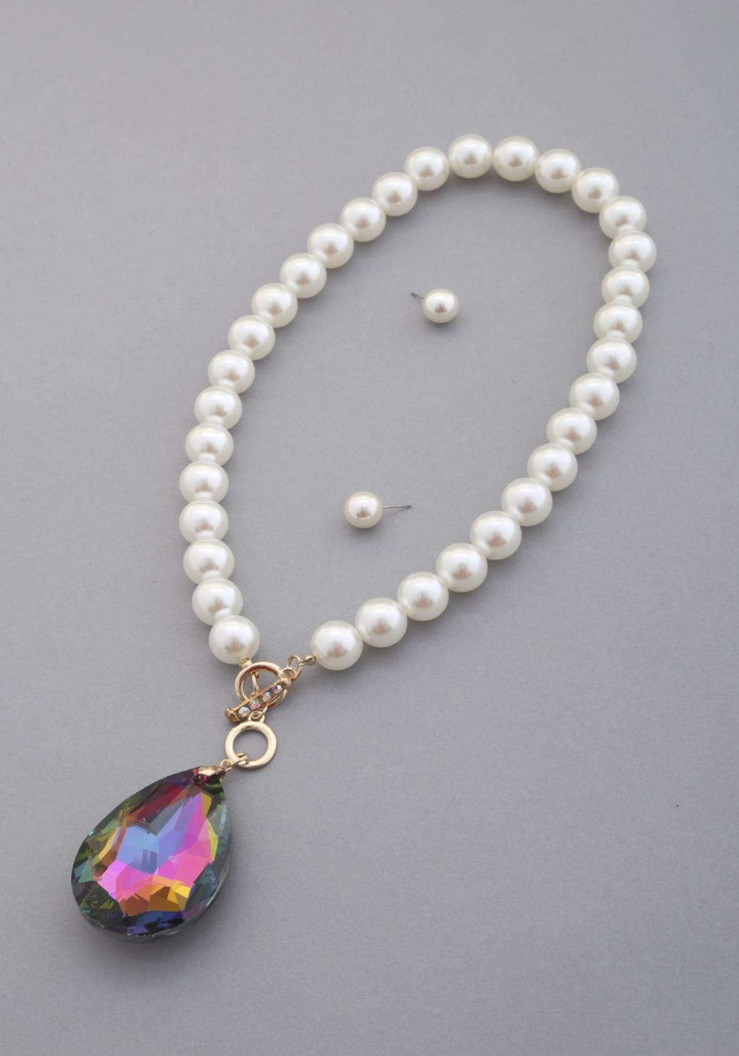 Ethereal Elegance: Crystal Teardrop Pendant Beaded Necklace